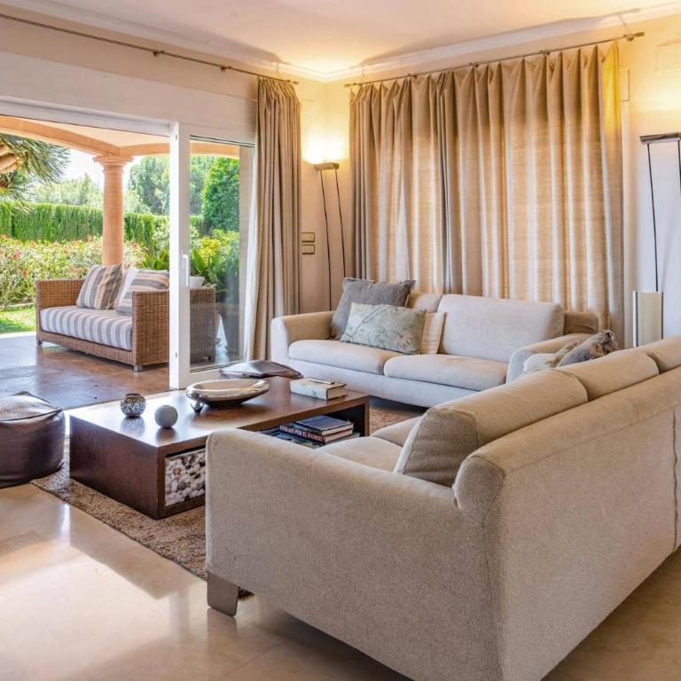 Villa Oliveres by Villa Plus - Villa - 6