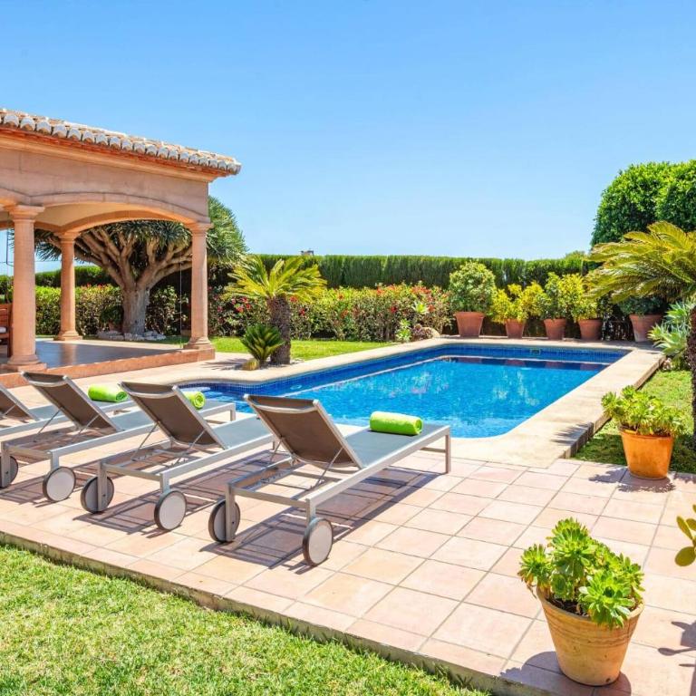 Villa Oliveres by Villa Plus - Villa - 12