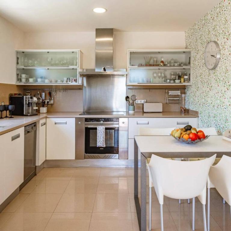 Villa Oliveres by Villa Plus - Villa - 15