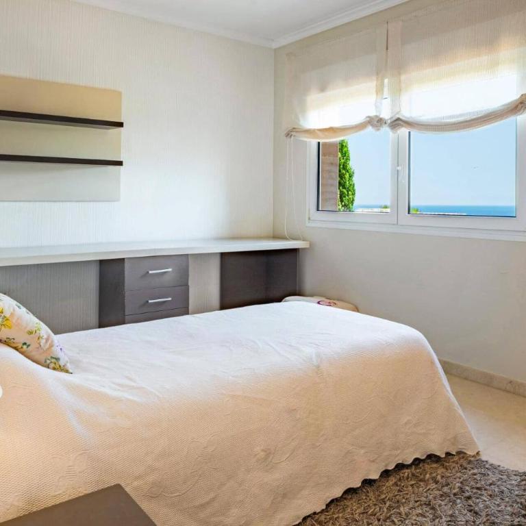 Villa Oliveres by Villa Plus - Villa - 21