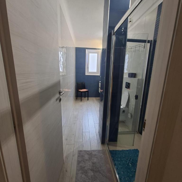 Grand F2 60mq centre Antibes, proche plages, commerces, 2 balcons, parking, train, bus, deco vintage, pet friendly - Appartement avec Balcon - 42
