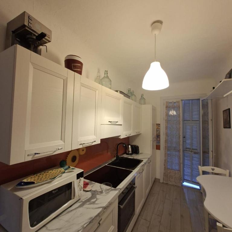 Grand F2 60mq centre Antibes, proche plages, commerces, 2 balcons, parking, train, bus, deco vintage, pet friendly - Appartement avec Balcon - 46