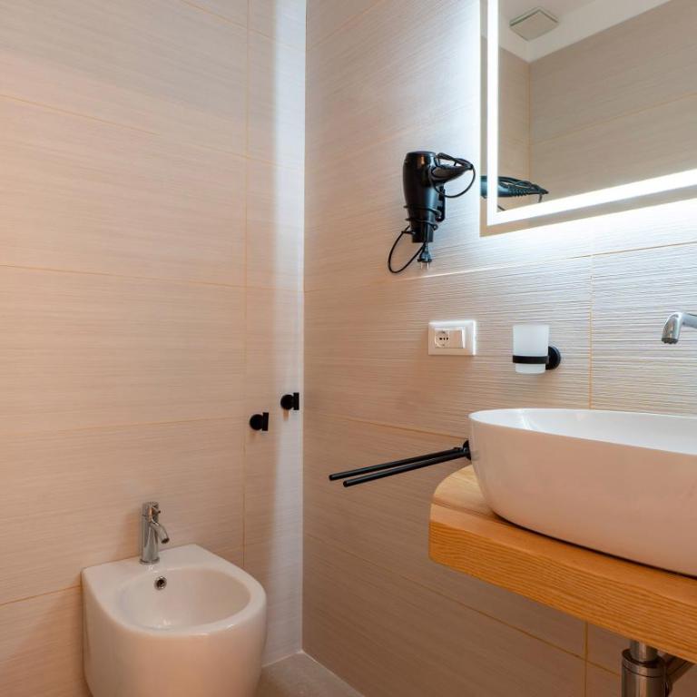Cava del Mare - Camera Matrimoniale con Bagno Privato - 4