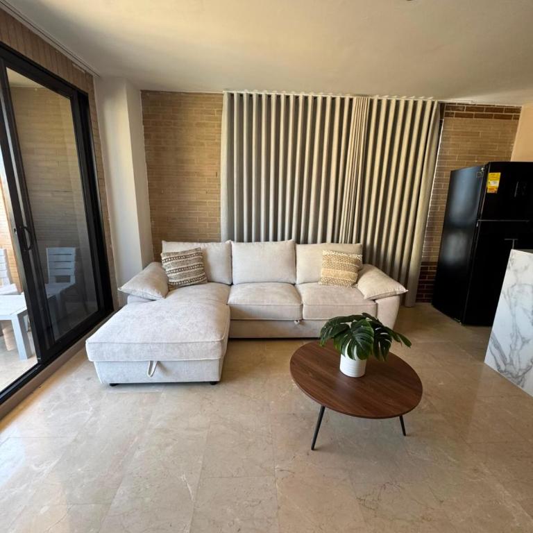 Apartasuites Shanty - Deluxe Family Room - 2
