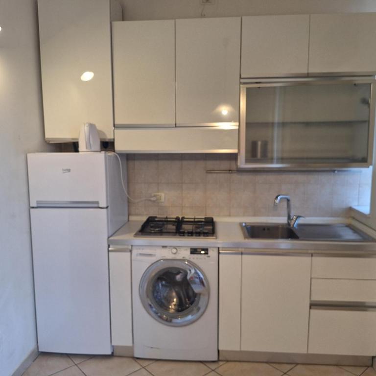 BNG11 Accogliente Bilocale con Balcone Vicino ai Navigli - Appartamento con 1 Camera da Letto - 23