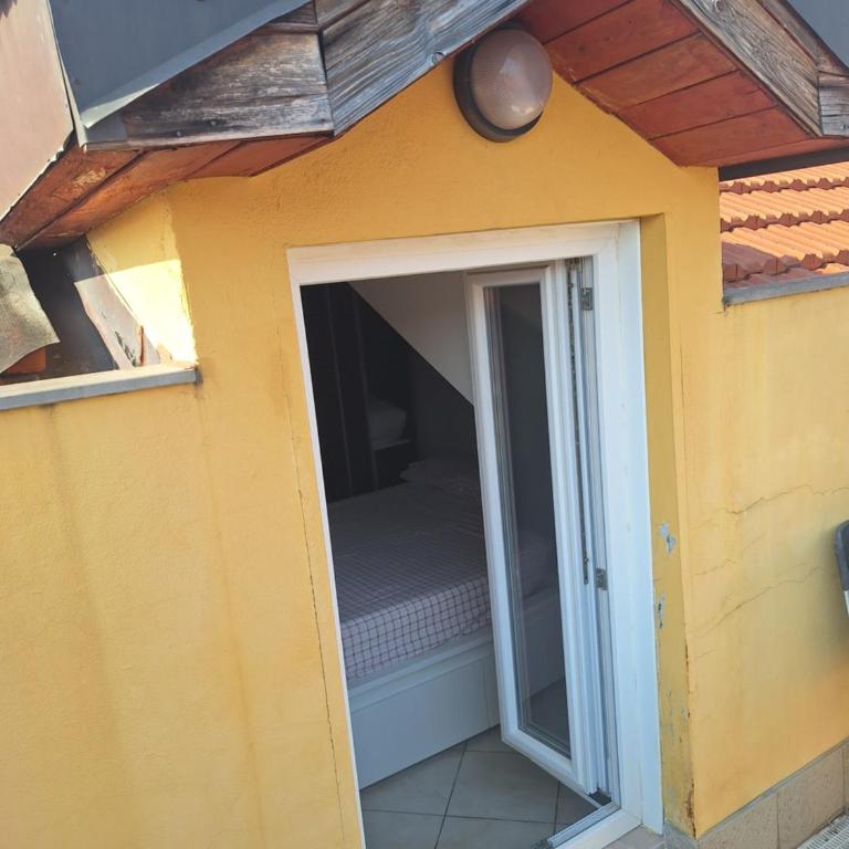 BNG11 Accogliente Bilocale con Balcone Vicino ai Navigli - Appartamento con 1 Camera da Letto - 24