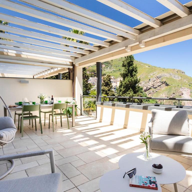Casa Giulia Taormina -Luxury apartment with panoramic view, swimming pool,parking et center ville - Appartamento con 2 Camere da Letto - 1