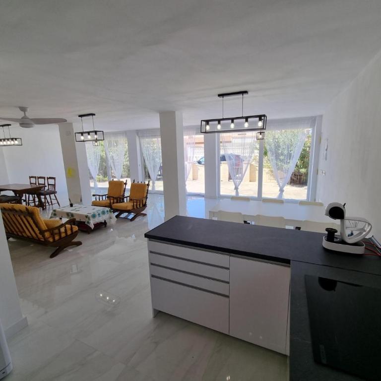Villa Blanca Vista al mar, 30metros de la playa - Villa de 3 dormitorios - 27