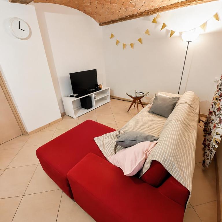 Walk to Enzo Ferrari Museum Free Parking Sleeps 3 - Two-Bedroom Apartment - 1