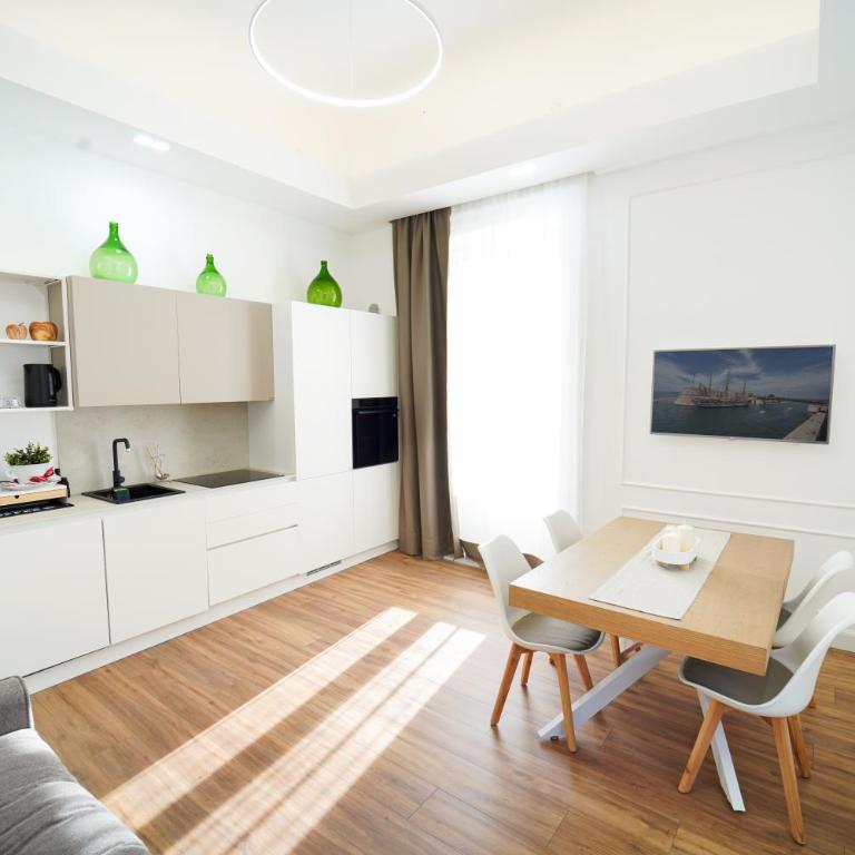 Casa Berardi Apartment - Two-Bedroom Apartment - 8