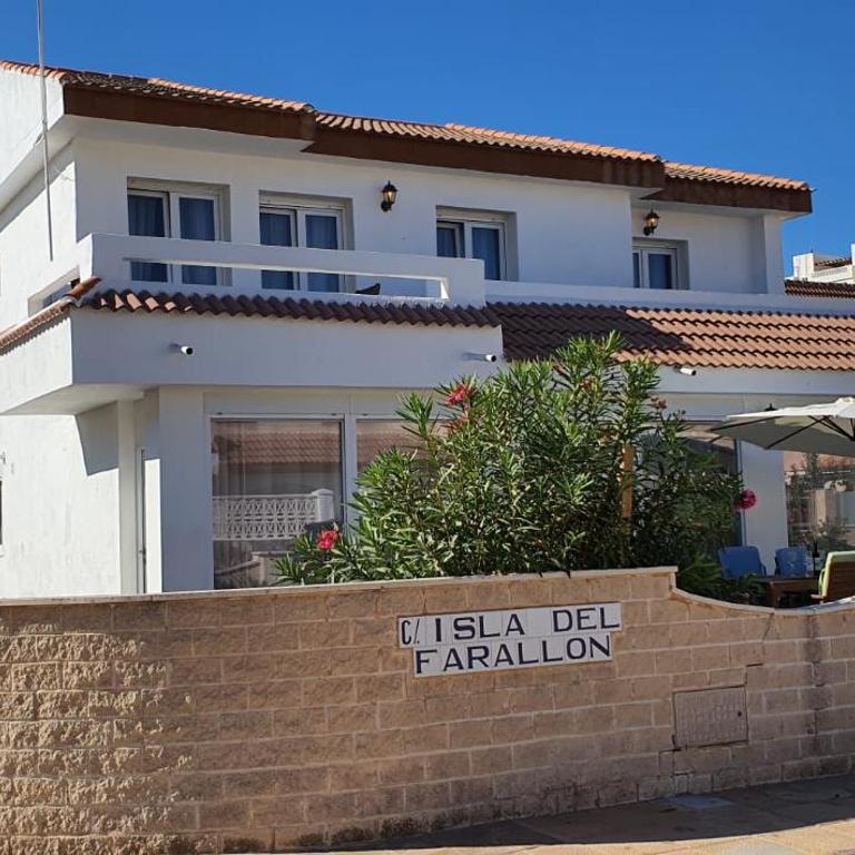 Villa Blanca Vista al mar, 30metros de la playa - Villa de 3 dormitorios - 9