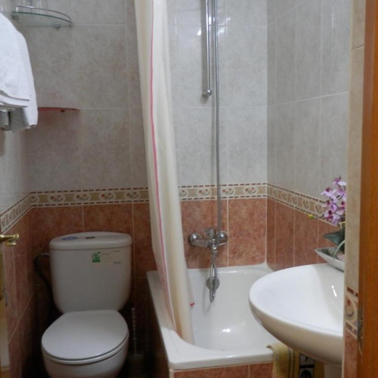 Hostal del Pez Azul - Triple Room - 7