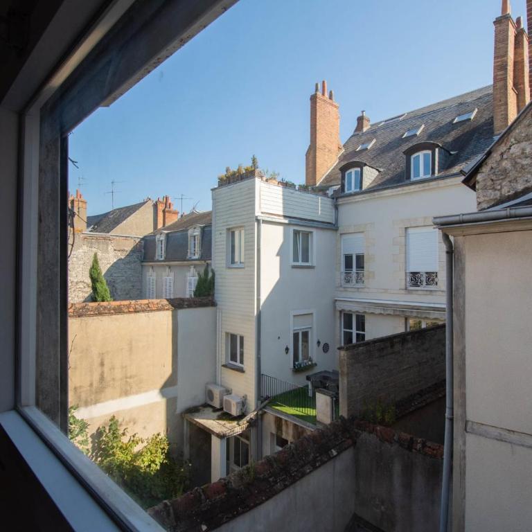 The Lioness of Orléans Spacious & Bright 2-Bedroom - Appartement - 16