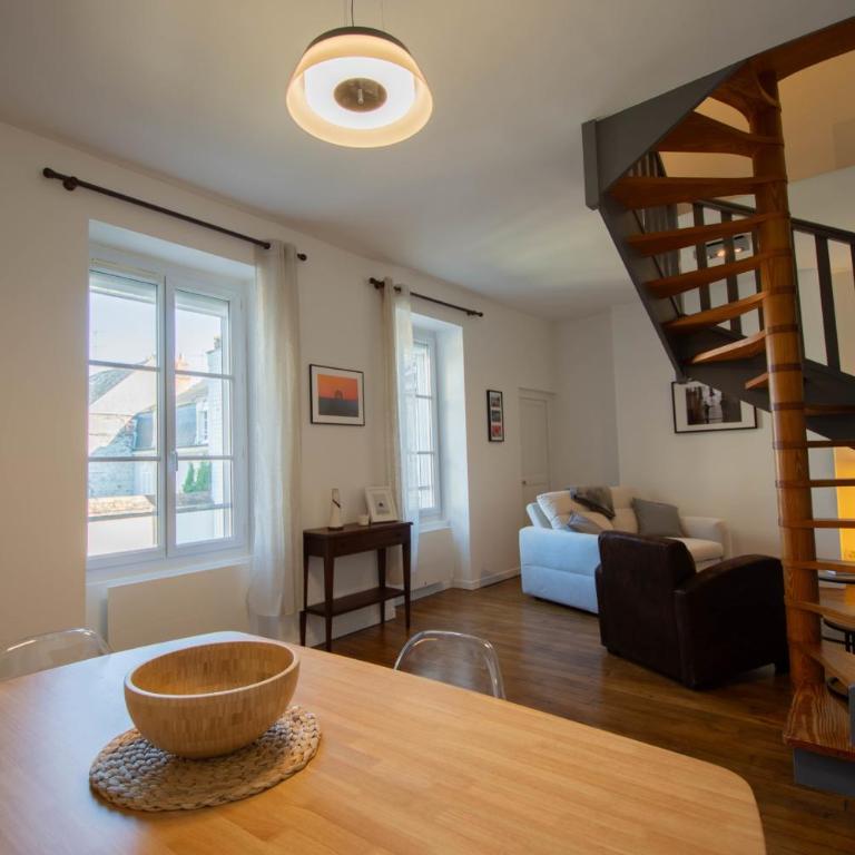 The Lioness of Orléans Spacious & Bright 2-Bedroom - Appartement - 33