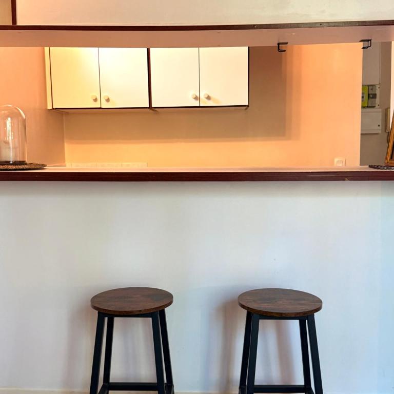 Studio Lumineux Central dans le Marais - Saint-Martin - Appartement Supérieur - Vue sur Ville - 5