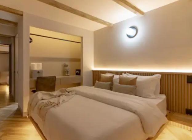 Apartamento en el Poblado Medellín con jacuzzi, 3 habitaciones recién remodelado - Three-Bedroom Apartment - 18