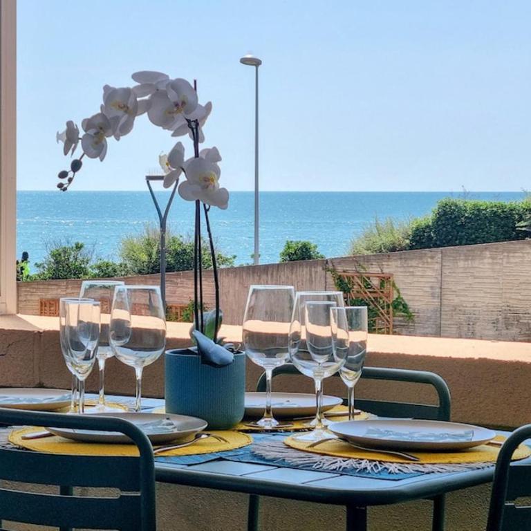 LE MARTY 7 Vue Mer Centre Terrasse Garage Piscine Climatisation - Apartment - 11