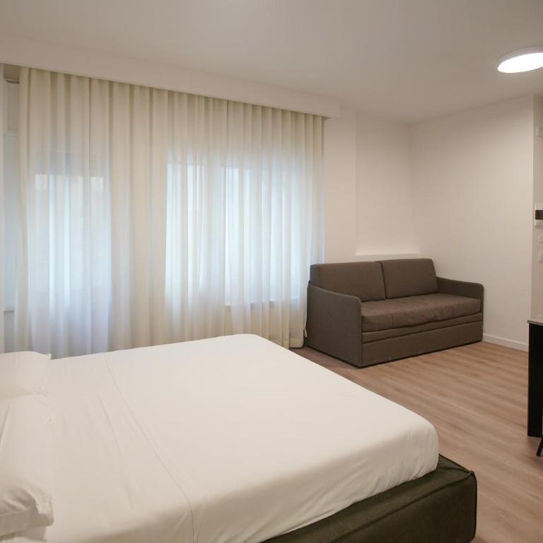 B-Stay Napoli Miniappartamento Pizzofalcone - Appartamento con 1 Camera da Letto - 2