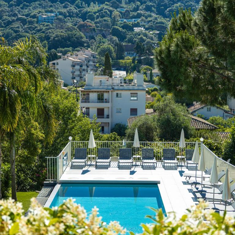La Bastide de l'Oliveraie - Chambre Familiale Privilège - Accès Gratuit au Spa - 5