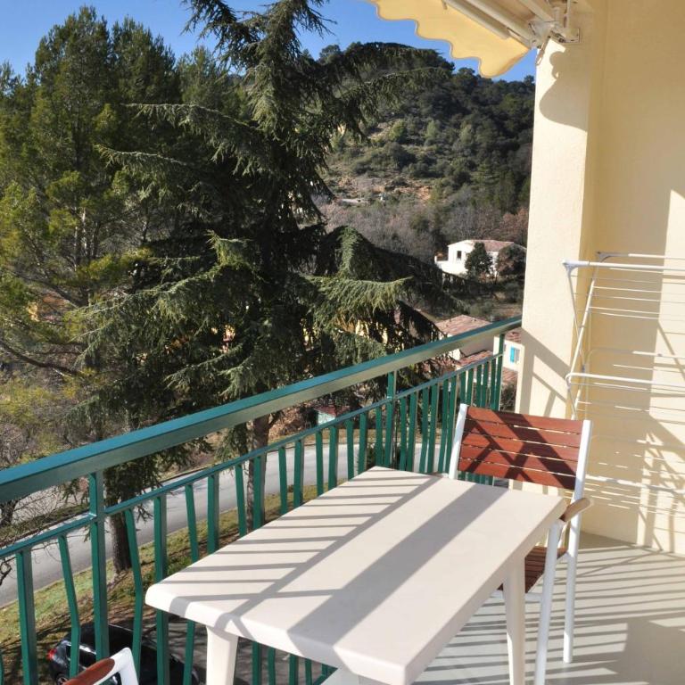 Studio, balcon, cures à Gréoux - Studio with Terrace - 10