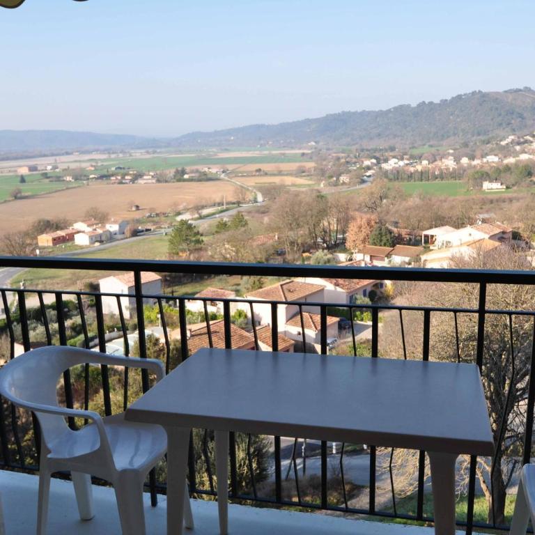 Studio, balcon, cures à Gréoux - Studio with Terrace - 12