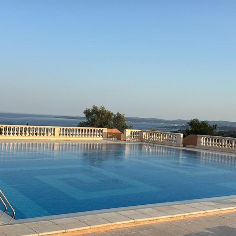 2-Bedroom Golf Duplex in St Tropez - Appartement 2 Chambres - 1