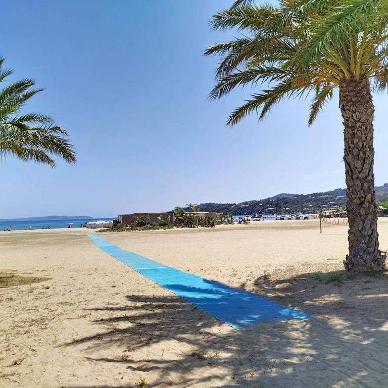 Charmant Studio avec Piscine, Tennis, Parking et Accès Direct Plage - Bormes-les-Mimosas - FR-1-610-30 - Studio - 11