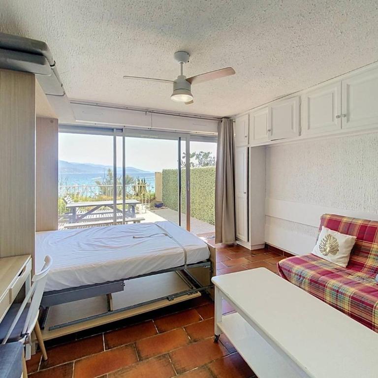 Studio en bord de mer, rez de jardin, accès plage - FR-1-610-90 - Estudio - 9