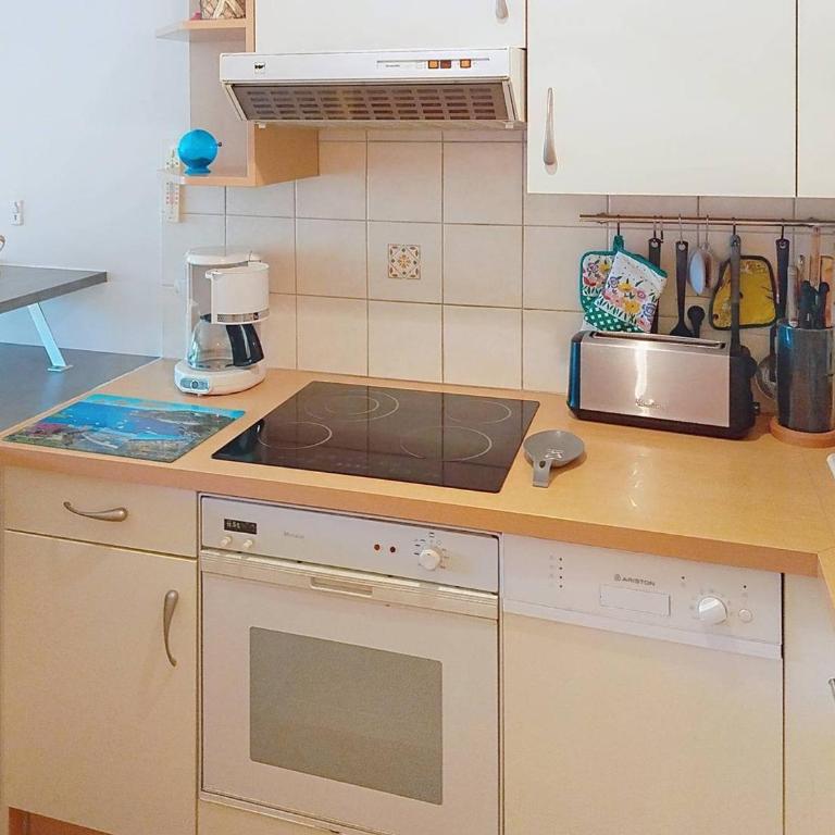 Appartement T2 Climatise avec Loggia à La Favière, Proche Plages et Commerces, Parking Inclus - FR-1-610-2 - Appartement (4 Adultes) - 9