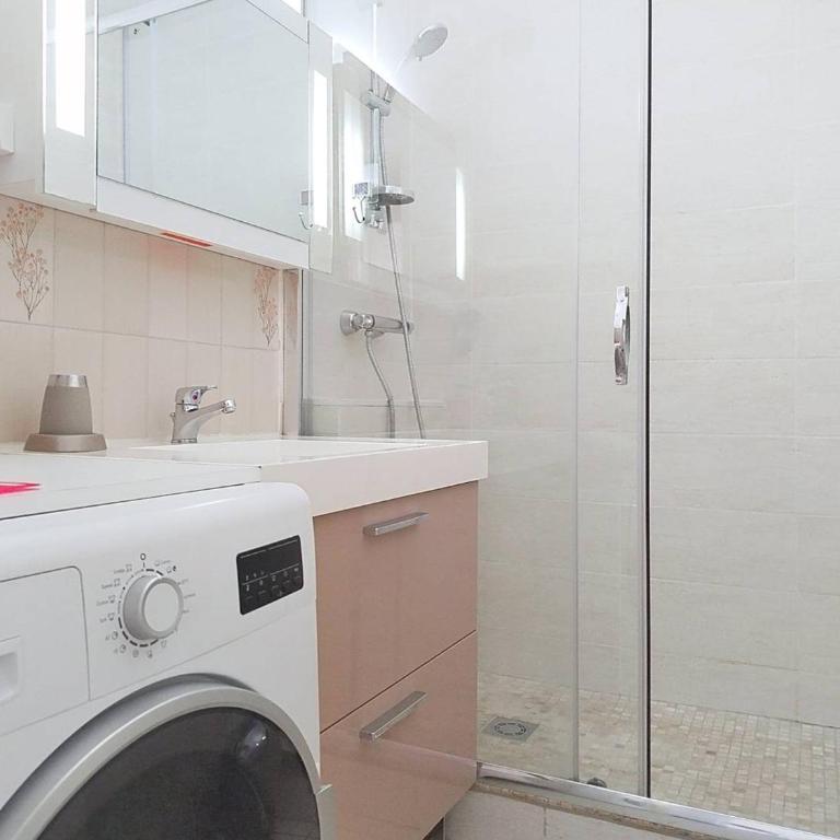 Appartement T2 Climatise avec Loggia à La Favière, Proche Plages et Commerces, Parking Inclus - FR-1-610-2 - Appartement (4 Adultes) - 13