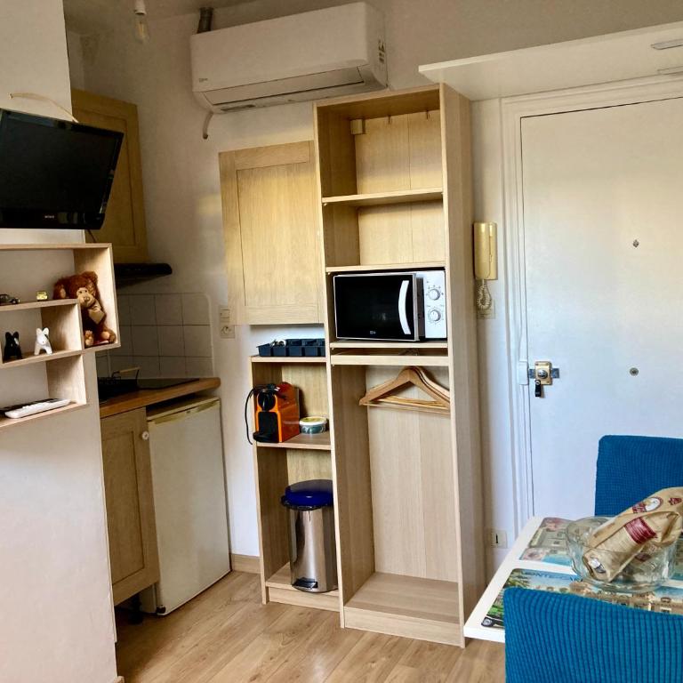 Studio mansardé plein centre et à 5 mn des plages - Apartment mit 1 Schlafzimmer - 27