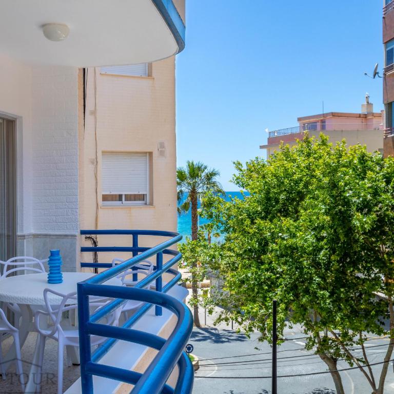 Arenal Mar Inftour - Three-Bedroom Apartment - 1