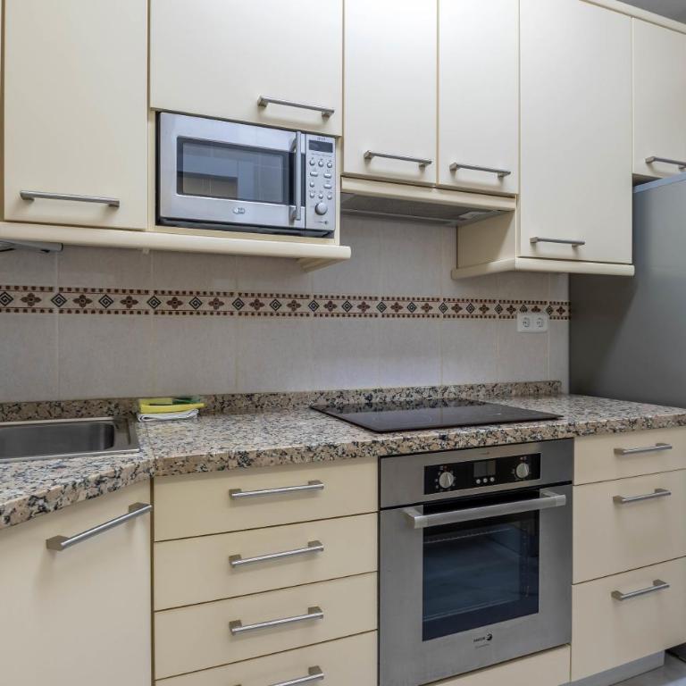Arenal Mar Inftour - Three-Bedroom Apartment - 18