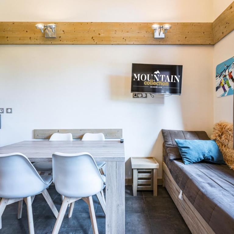 Studio rénové avec mezzanine – Centre Val-d'Isère - FR-1-518-123 - Studio - 13