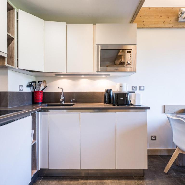 Studio rénové avec mezzanine – Centre Val-d'Isère - FR-1-518-123 - Studio - 14