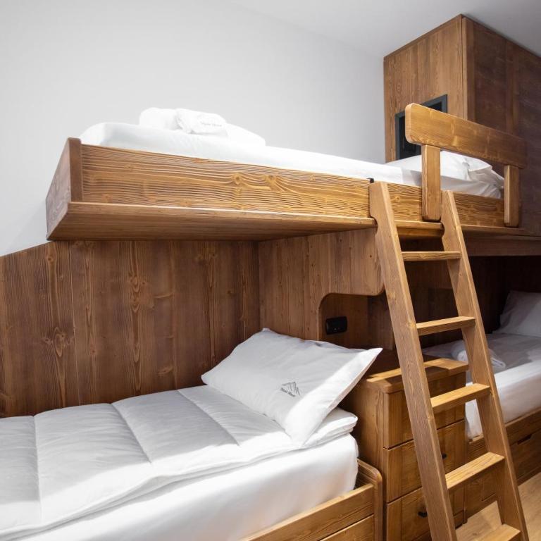 Nicole House - Appartamento con 2 Camere da Letto e Balcone - 73