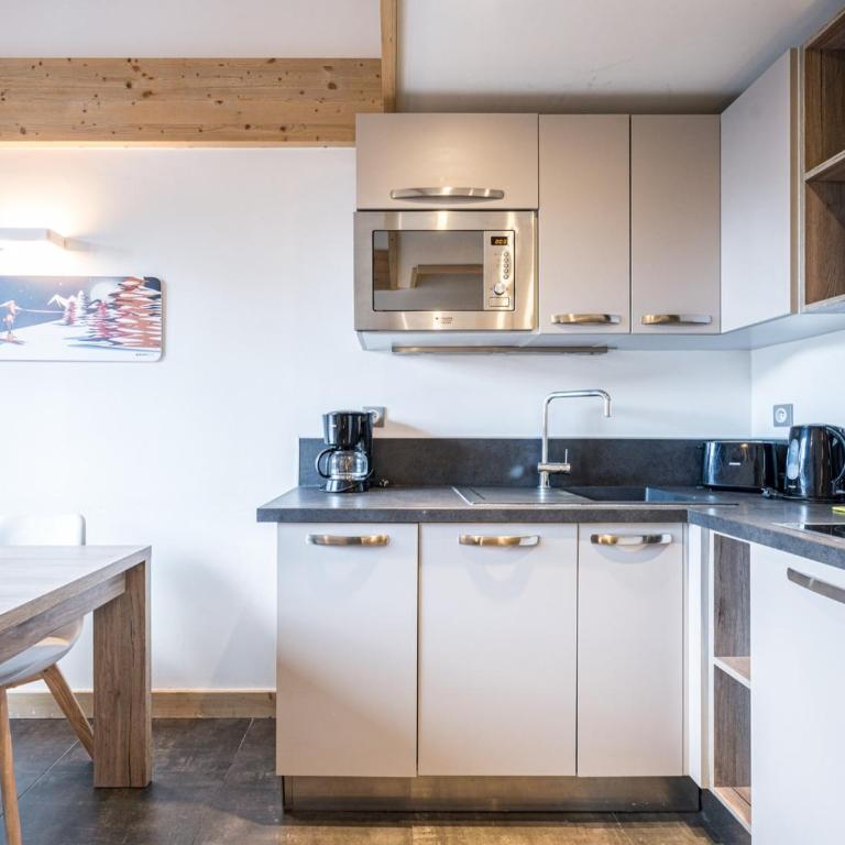 Studio avec Mezzanine - Centre Val-d'Isère, 4-5 pers - FR-1-518-117 - Studio - 13