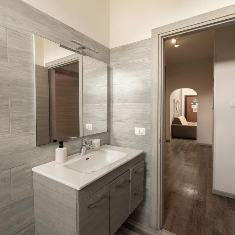Mattia's Apartment - Appartamento Deluxe con 2 Camere da Letto e Balcone - 14