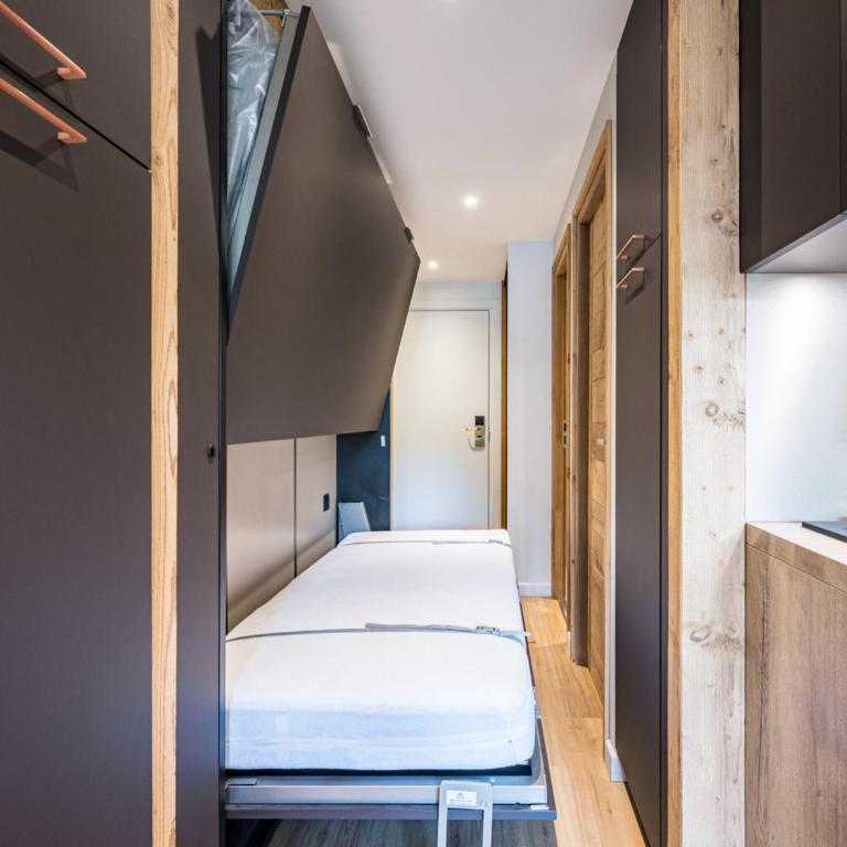 Studio rénové centre-ville Val-d'Isère avec balcon - FR-1-518-167 - Studio - 13