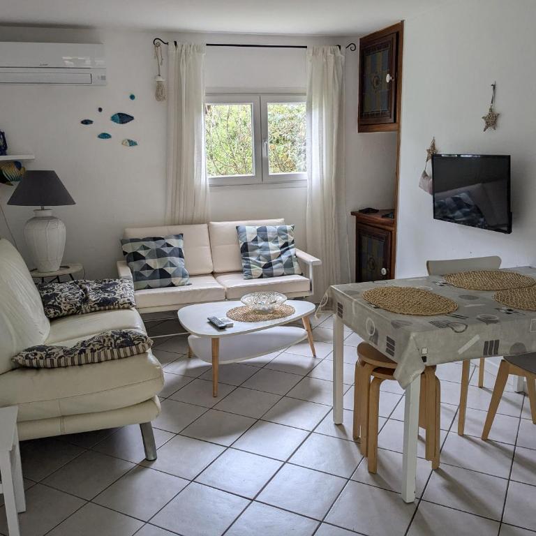 Les Mayombes - Maison 2 Chambres - 1