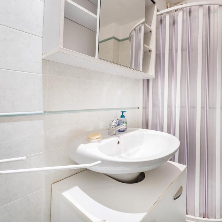 Casa Manuela - Euroresidence Garda vicino al Lago - Appartamento - Piano Terra - 14