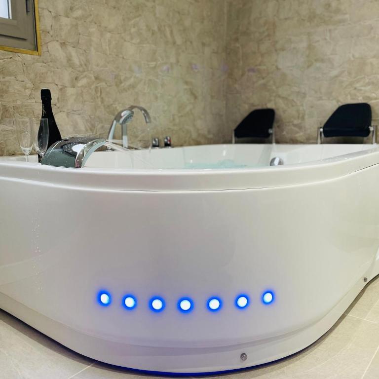 La Suite Athénée - Sauna & Balnéo cœur de Rouen - 407 - Studio - 10