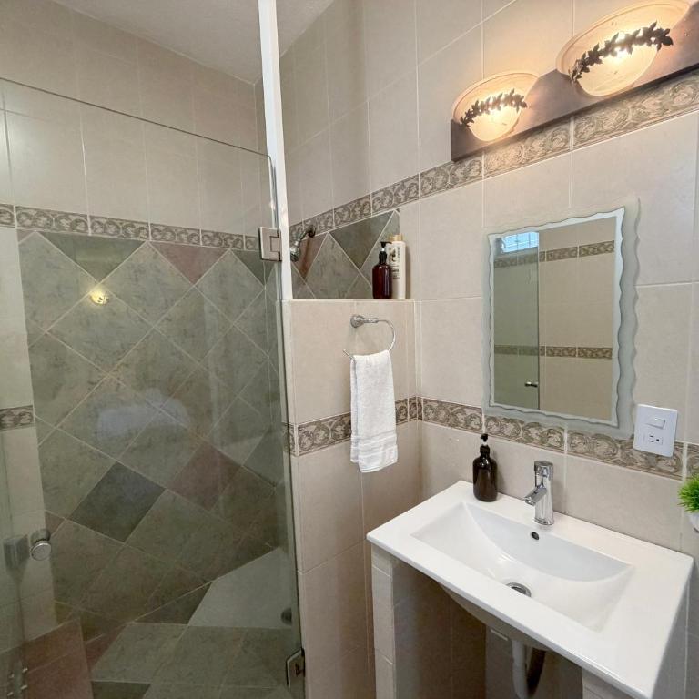 Casa Lara - Habitación cerca del mar - Homestay - Chambre Triple avec Balcon - 6