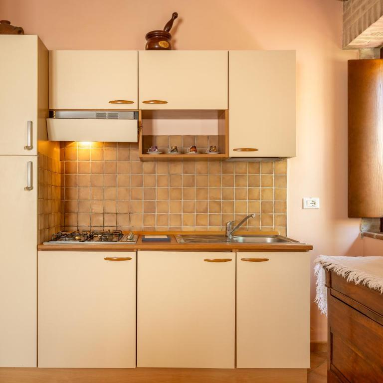 Il Giuncheto Apartments, Pool, Umbrian Countryside - Apartment 4 - 1