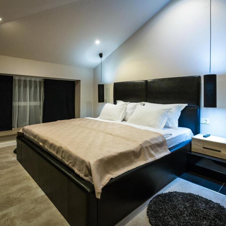 Hotel Crystal Light - Apartman - 8