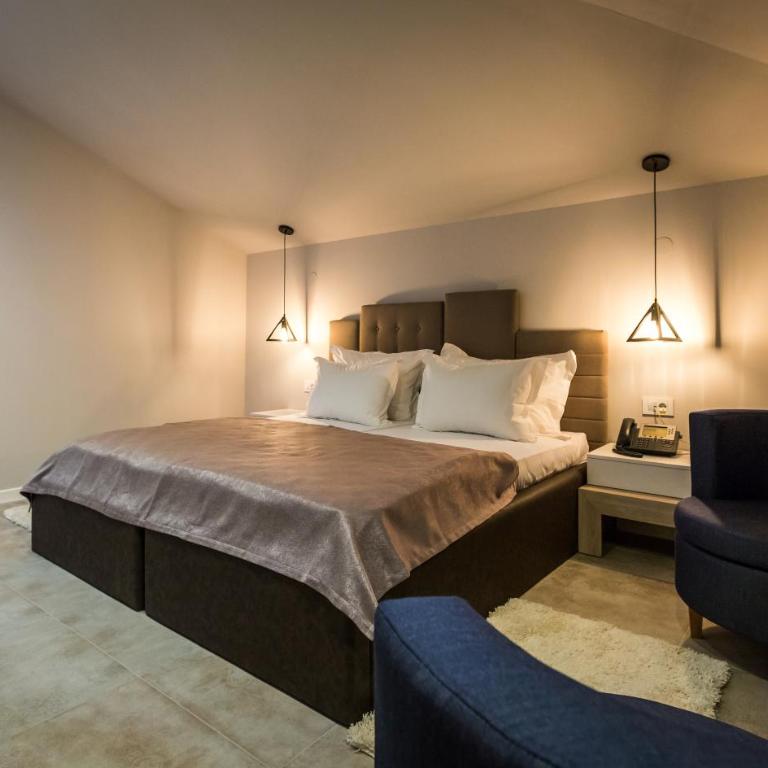 Hotel Crystal Light - Deluks Dvokrevetna Soba sa Bračnim Krevetom - 10