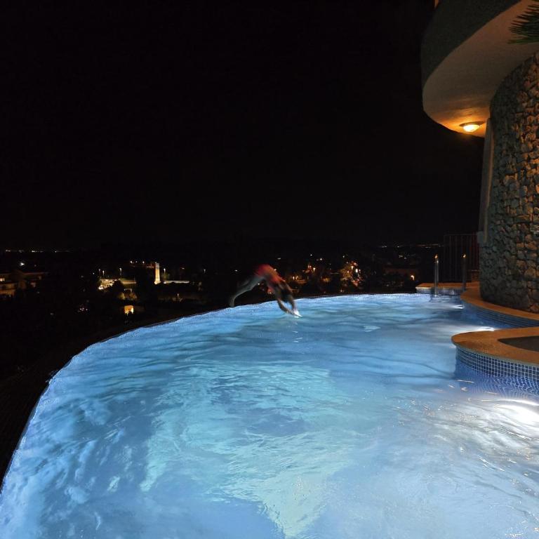 Torre con piscina, barbacoa, wifi. - Chalet Superior - 1