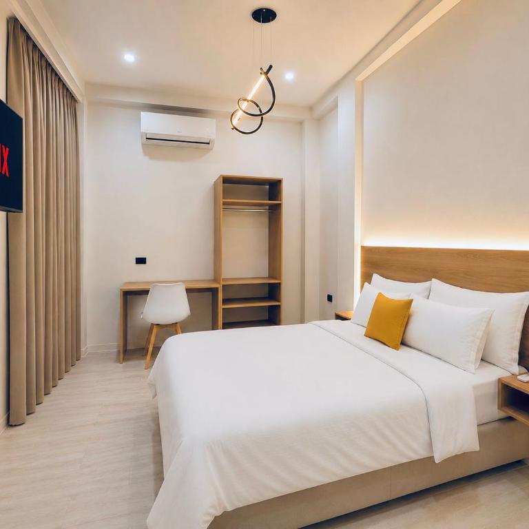 Kigelia Hotel - Deluxe King Suite - 1