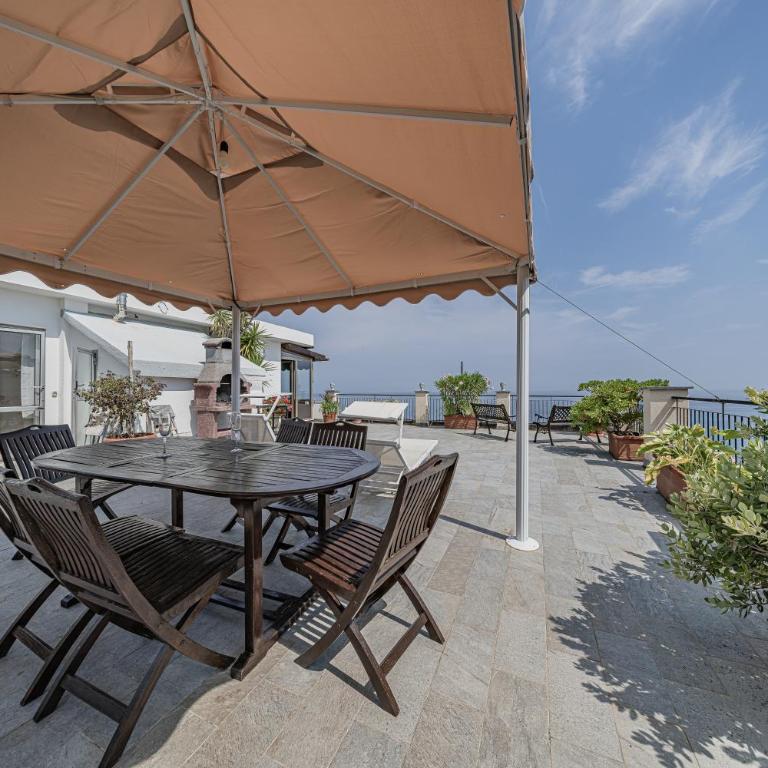 Classic Breeze - vista mare - terrazza - WiFi - Appartamento con 2 Camere da Letto - 20