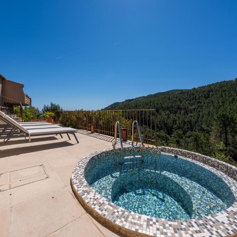 Villa vue mer au cœur des hauteurs de Théoule-sur-Mer - Villa - 13
